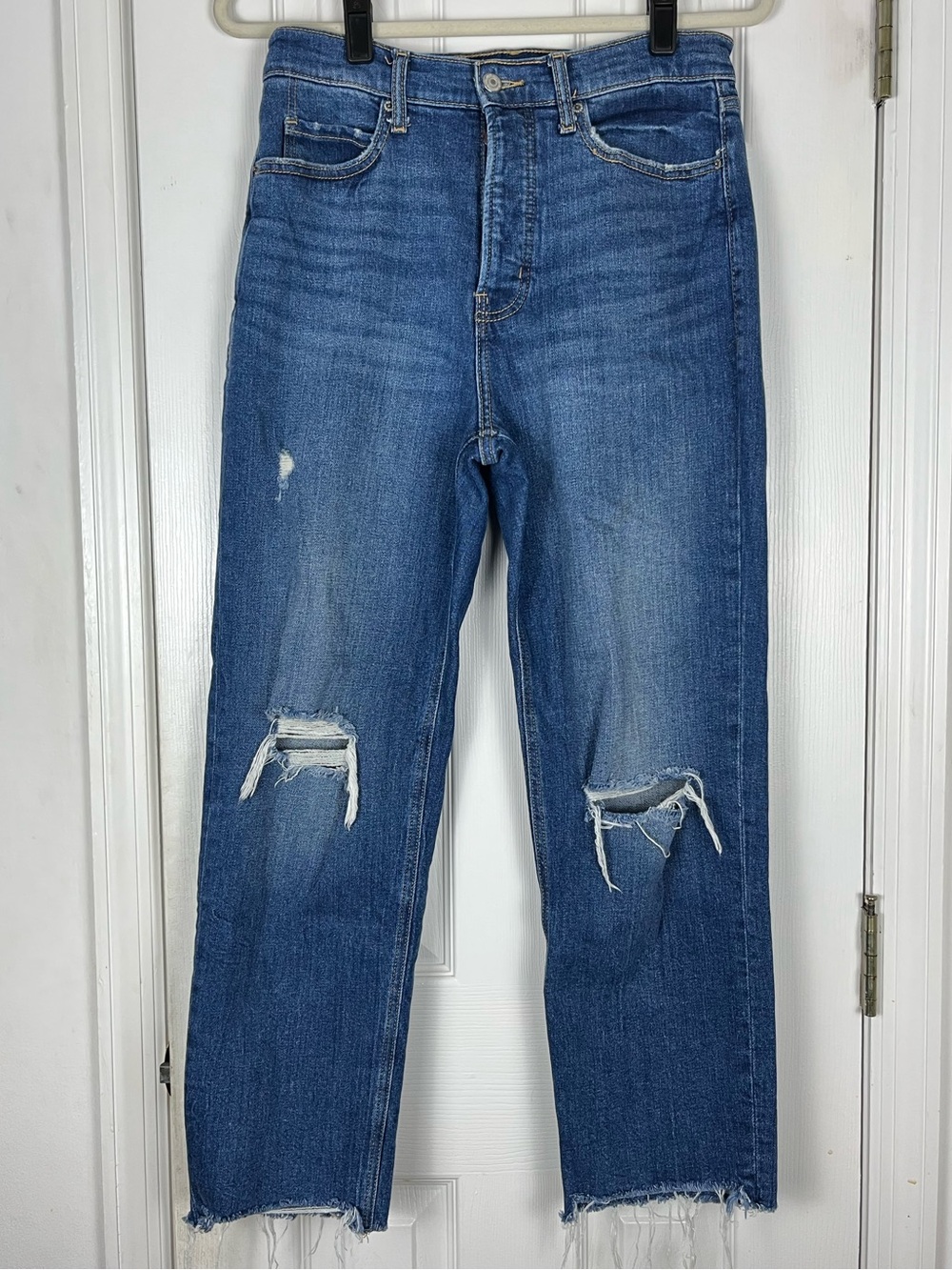 Old Navy Extra High Rise Sky-Hi Straight Jeans Distressed Raw Hem Button Fly
